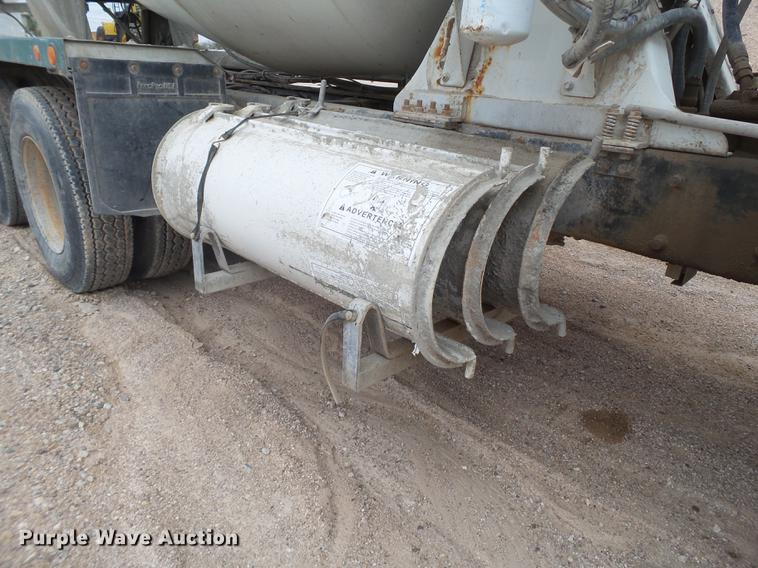 image for item EI9684 2007 Peterbilt 357 ready mix truck