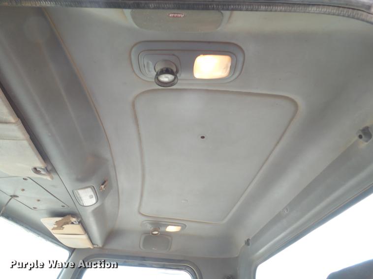 image for item EI9684 2007 Peterbilt 357 ready mix truck