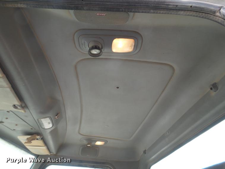 image for item EI9684 2007 Peterbilt 357 ready mix truck