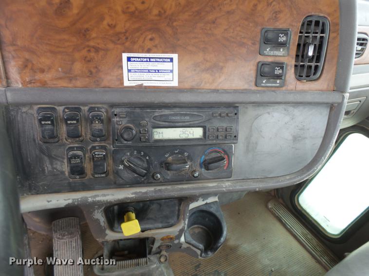 image for item EI9684 2007 Peterbilt 357 ready mix truck