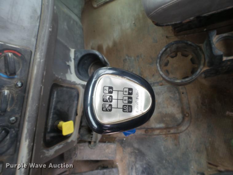 image for item EI9684 2007 Peterbilt 357 ready mix truck