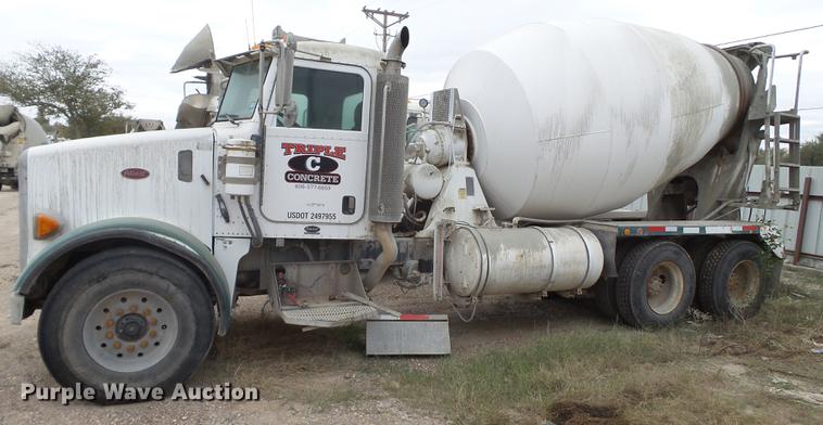 image for item EI9685 2007 Peterbilt 357 ready mix truck