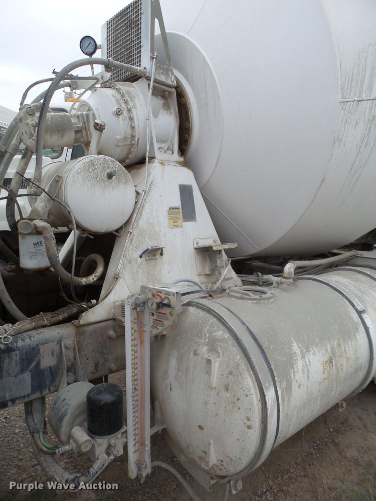image for item EI9685 2007 Peterbilt 357 ready mix truck