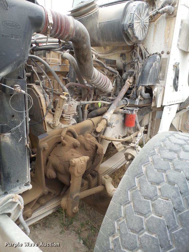 image for item EI9685 2007 Peterbilt 357 ready mix truck