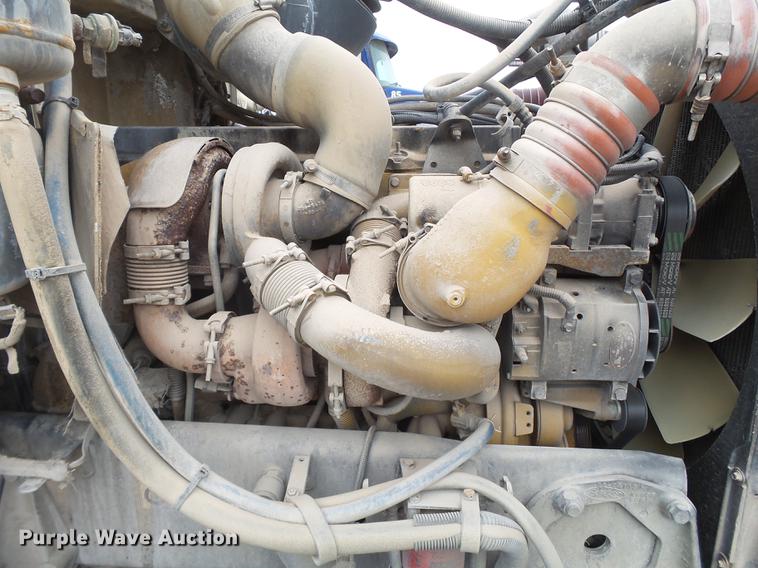 image for item EI9685 2007 Peterbilt 357 ready mix truck