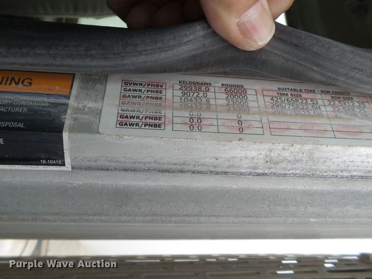 image for item EI9685 2007 Peterbilt 357 ready mix truck