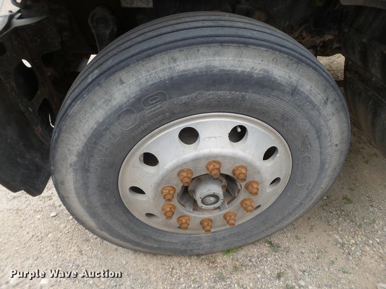 image for item EI9686 2007 Mack CNH613 semi truck