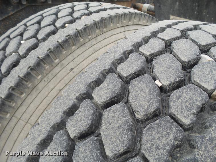 image for item EI9686 2007 Mack CNH613 semi truck