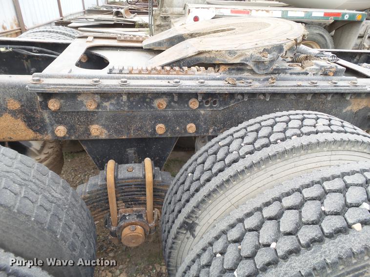 image for item EI9686 2007 Mack CNH613 semi truck