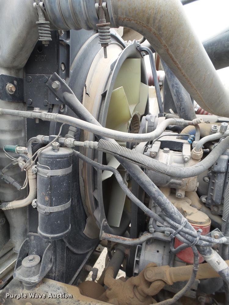 image for item EI9686 2007 Mack CNH613 semi truck