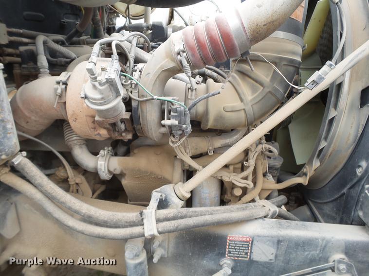 image for item EI9686 2007 Mack CNH613 semi truck