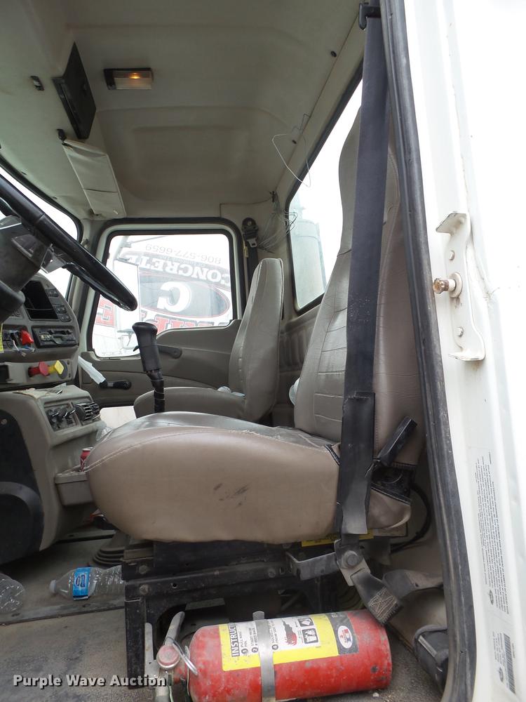 image for item EI9686 2007 Mack CNH613 semi truck