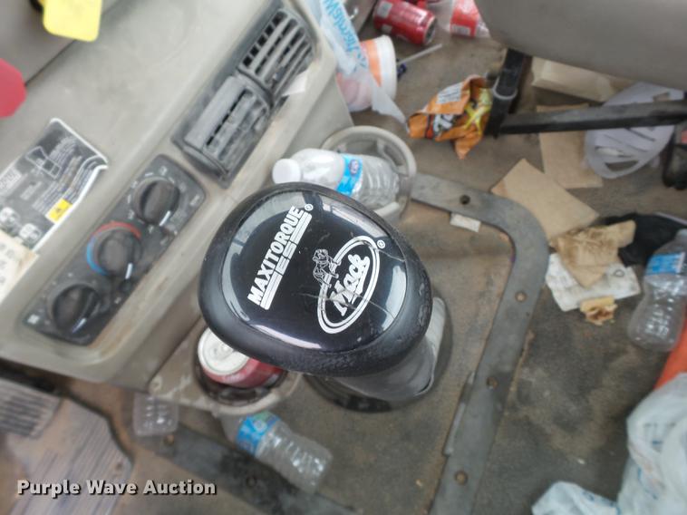 image for item EI9686 2007 Mack CNH613 semi truck