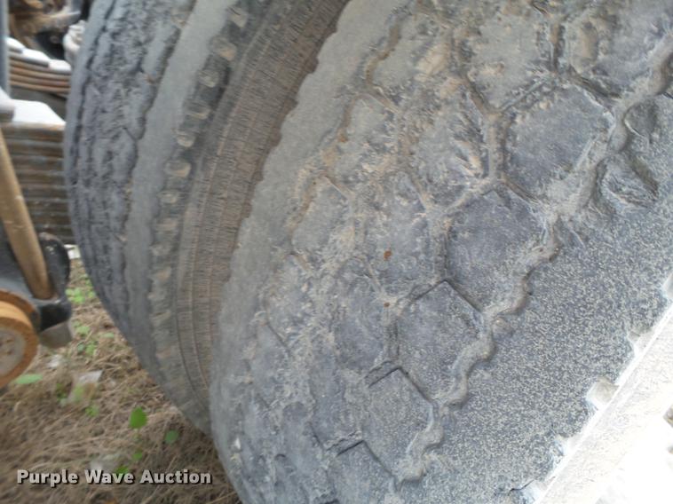 image for item EI9687 2007 Mack CNH semi truck