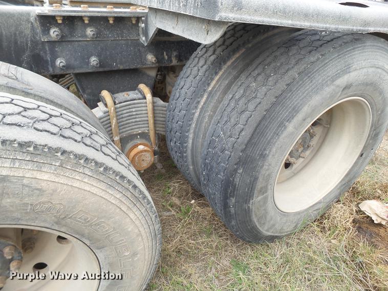 image for item EI9687 2007 Mack CNH semi truck