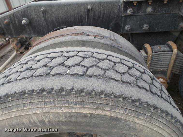 image for item EI9687 2007 Mack CNH semi truck