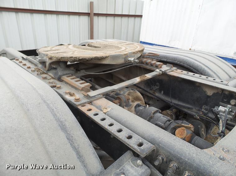 image for item EI9687 2007 Mack CNH semi truck