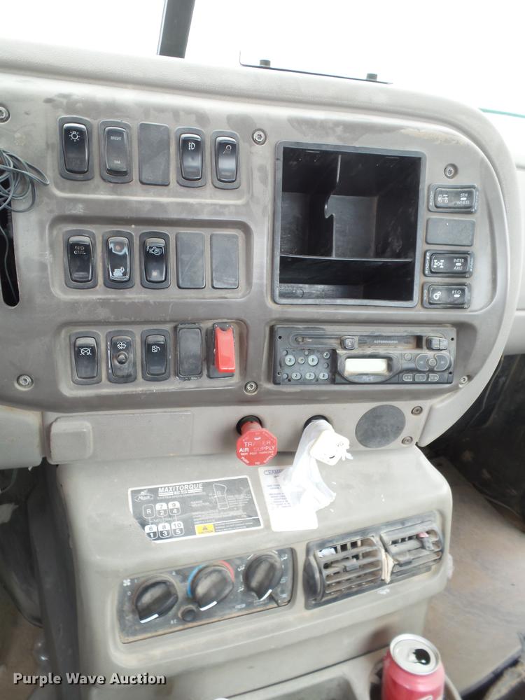 image for item EI9687 2007 Mack CNH semi truck