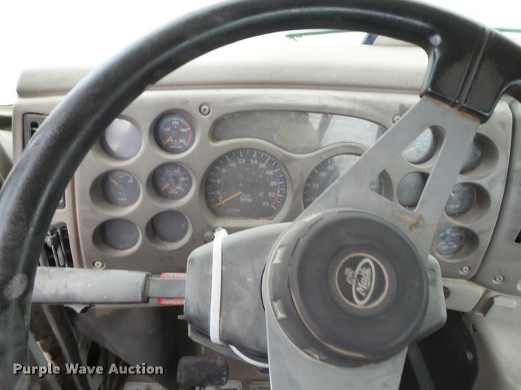 image for item EI9687 2007 Mack CNH semi truck