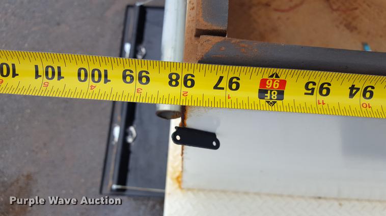 image for item EN9633 2001 Freightliner FL60 flatbed truck