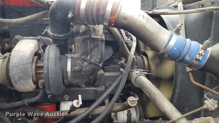 image for item EN9634 1995 International 9400 semi truck