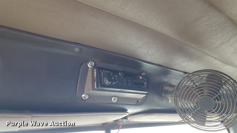 image for item EN9634 1995 International 9400 semi truck