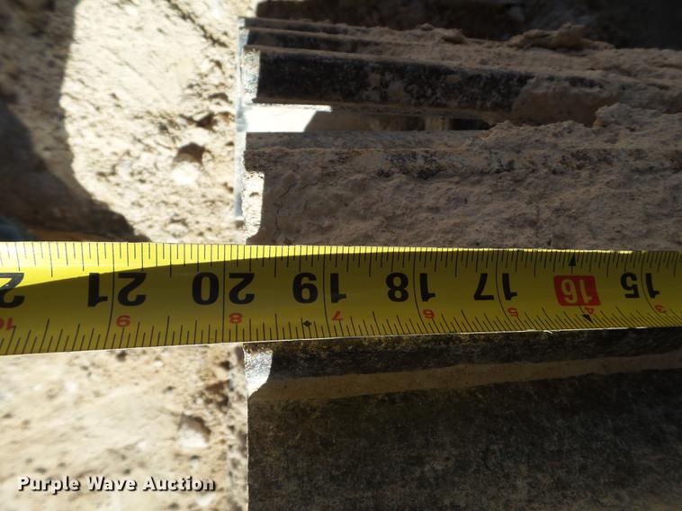 image for item EN9645 Irock TC-20 crusher