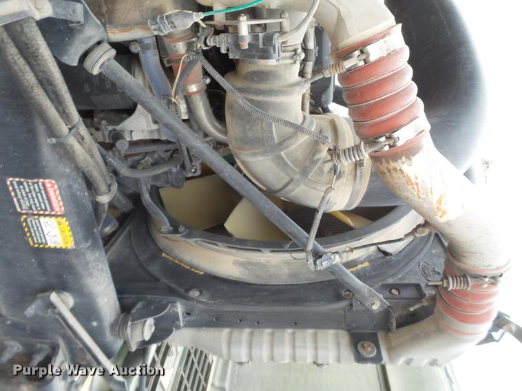 image for item EN9681 2007 Mack CNH613 semi truck