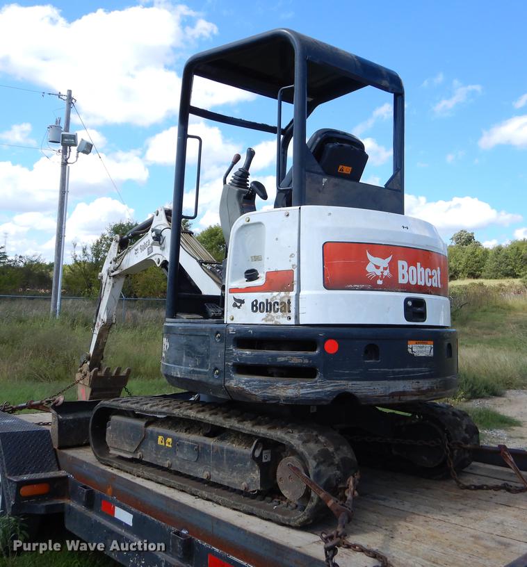 image for item EO9662 2015 Bobcat E32 mini excavator