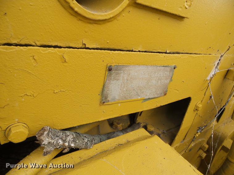 image for item EP9788 Caterpillar D7F military dozer