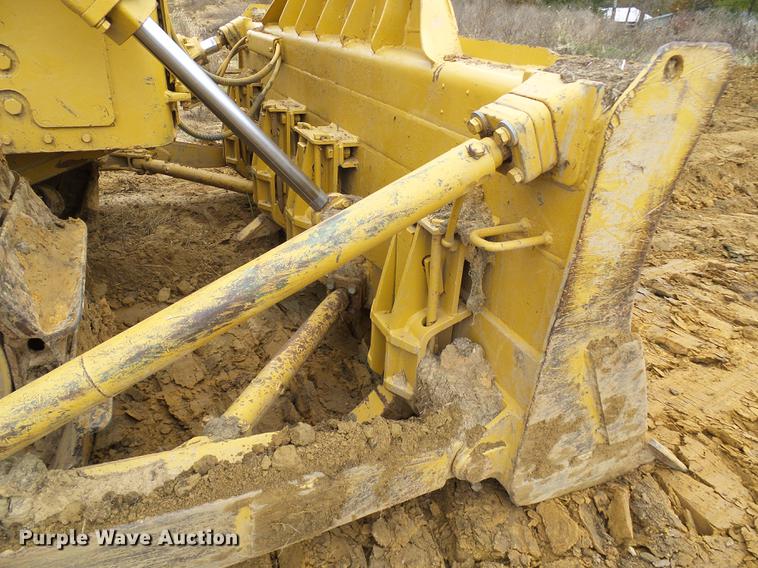 image for item EP9788 Caterpillar D7F military dozer