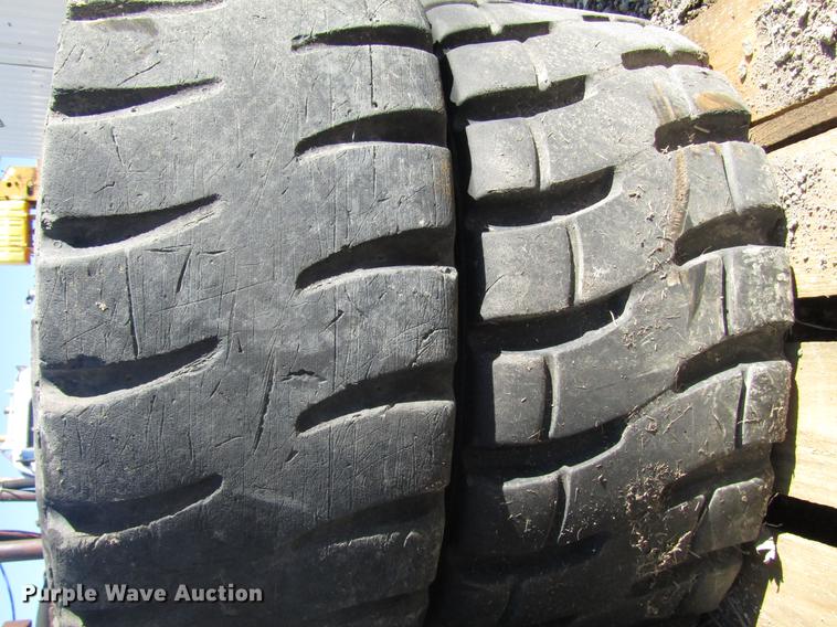 image for item EU9153 (4) Case skid steer tires and wheels
