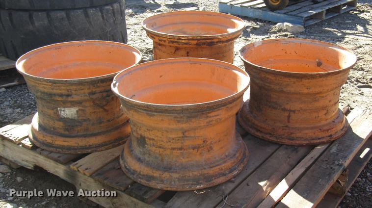 image for item EU9153 (4) Case skid steer tires and wheels