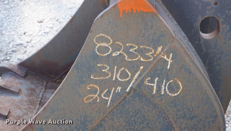 image for item EU9177 24"W backhoe bucket