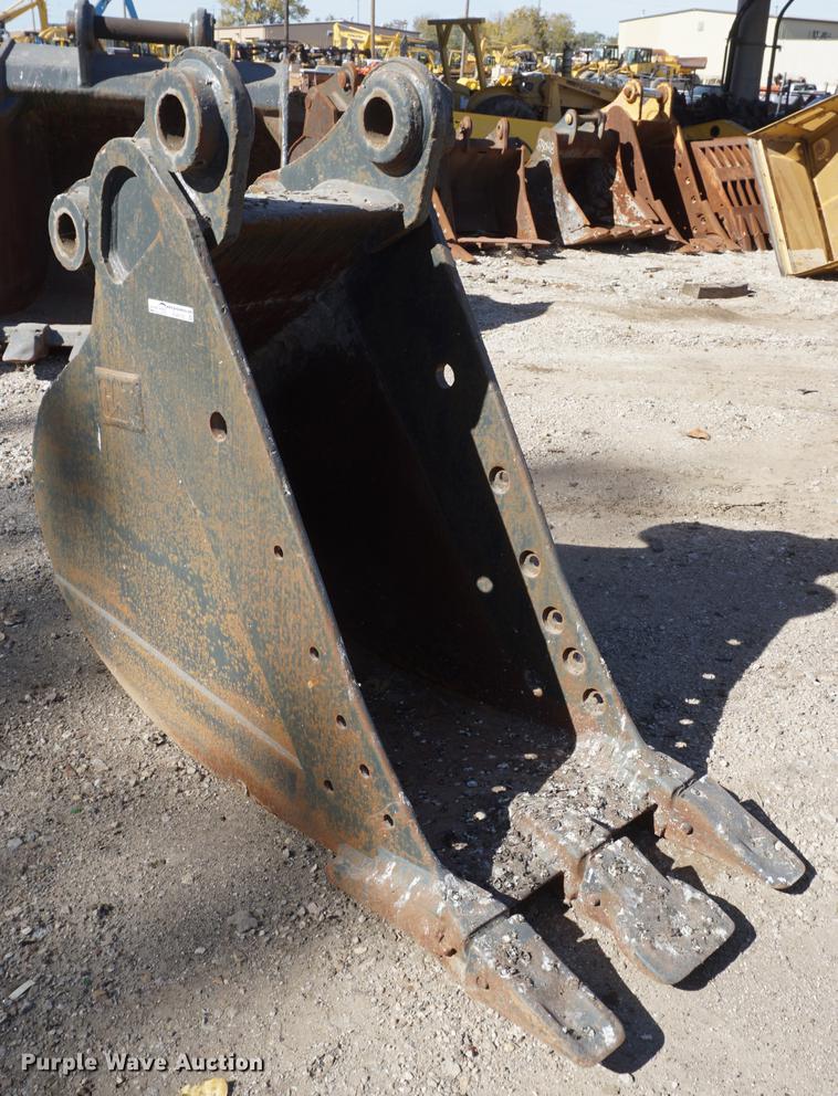 image for item EU9178 Caterpillar 24"W excavator bucket