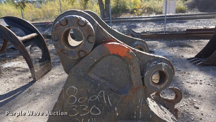 image for item EU9178 Caterpillar 24"W excavator bucket