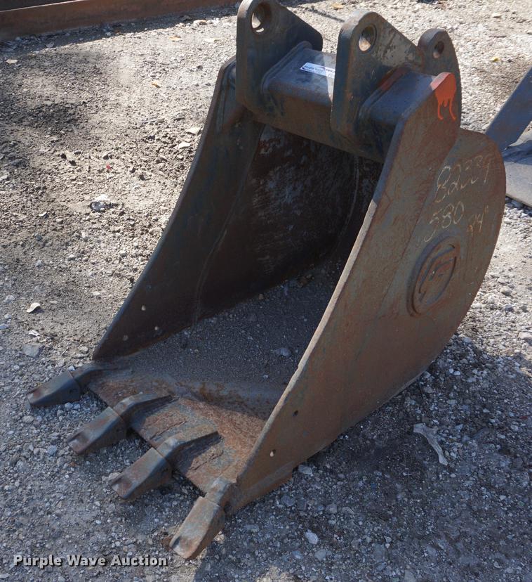 image for item EU9179 CF 24"W backhoe bucket