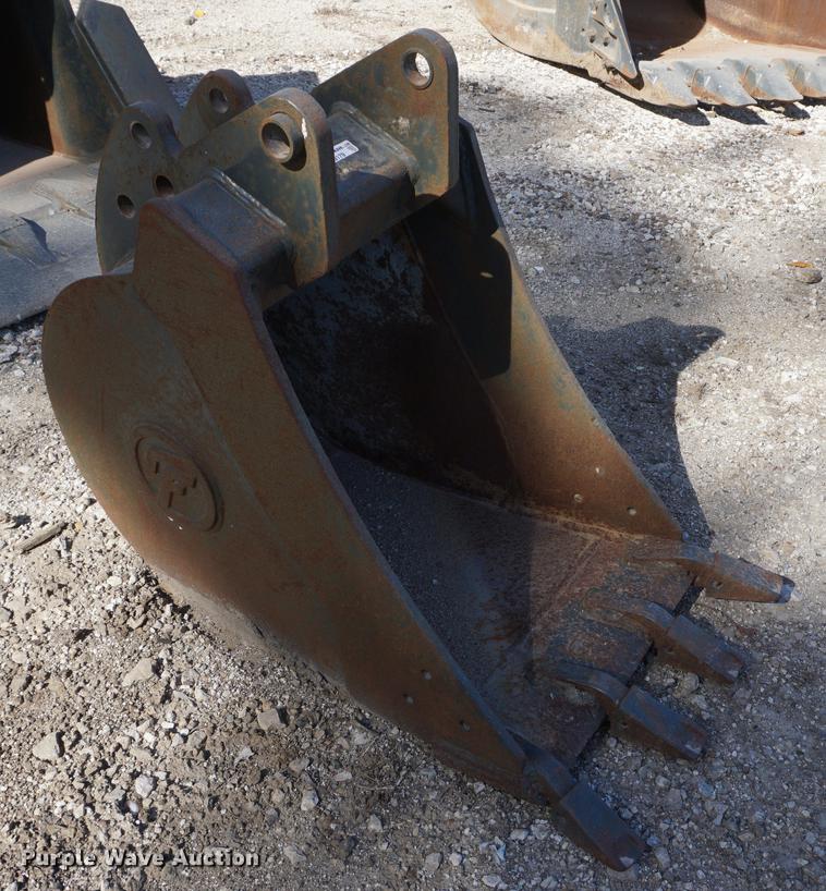 image for item EU9179 CF 24"W backhoe bucket