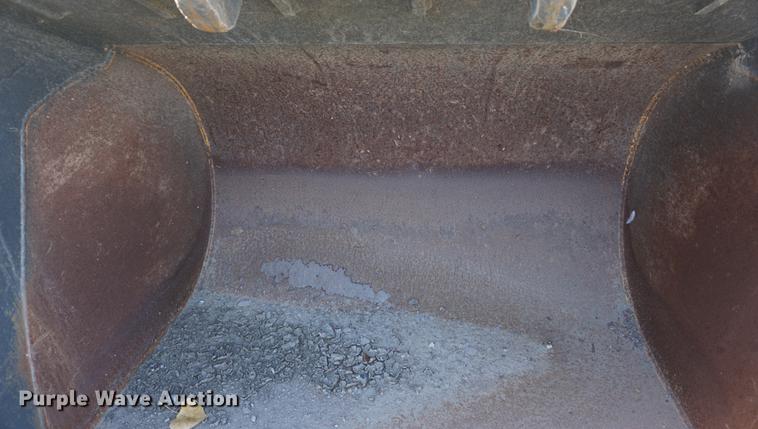 image for item EU9180 CP 54"W excavator bucket