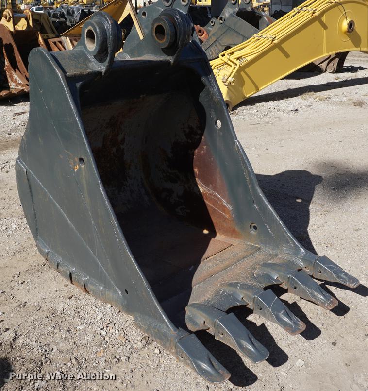 image for item EU9182 40"W excavator bucket