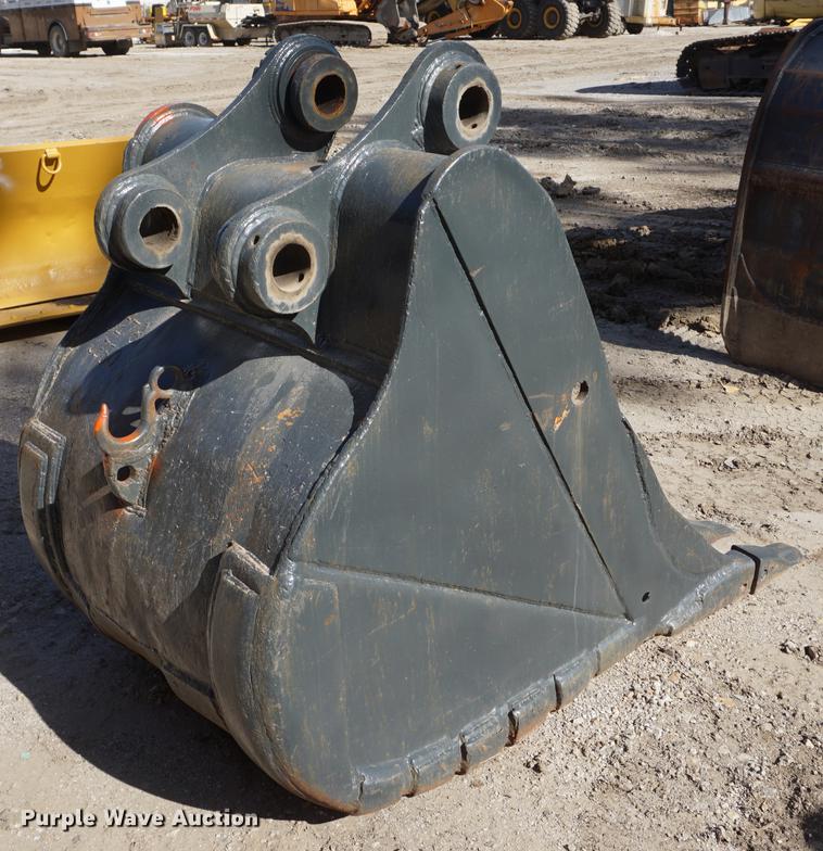 image for item EU9182 40"W excavator bucket