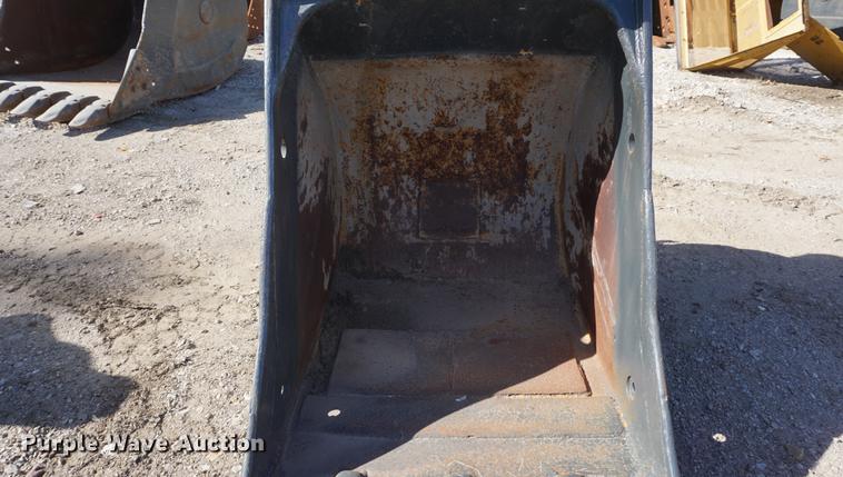 image for item EU9182 40"W excavator bucket