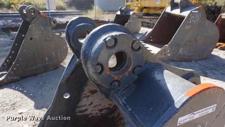 image for item EU9182 40"W excavator bucket
