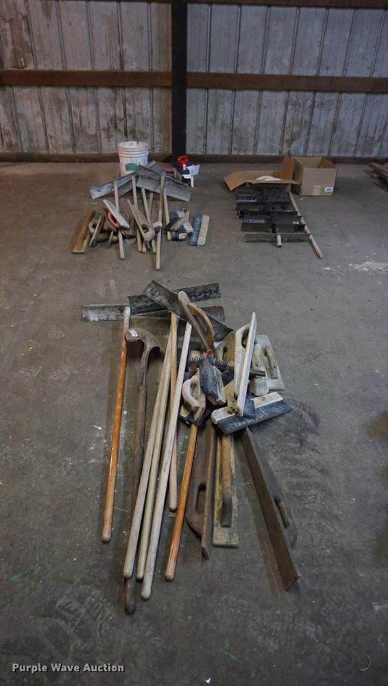 Concrete hand tools in Holton, KS Item EU9213 sold Purple Wave