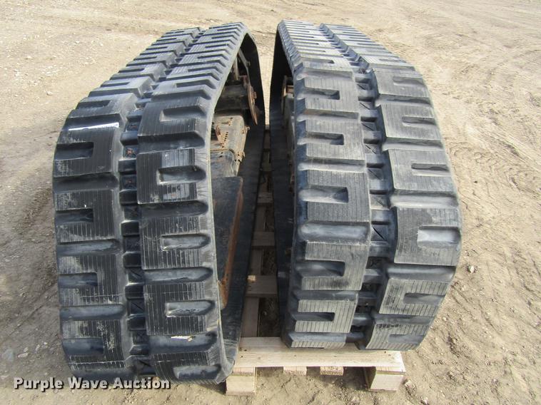 image for item EU9519 Versatile VTS skid steer track system