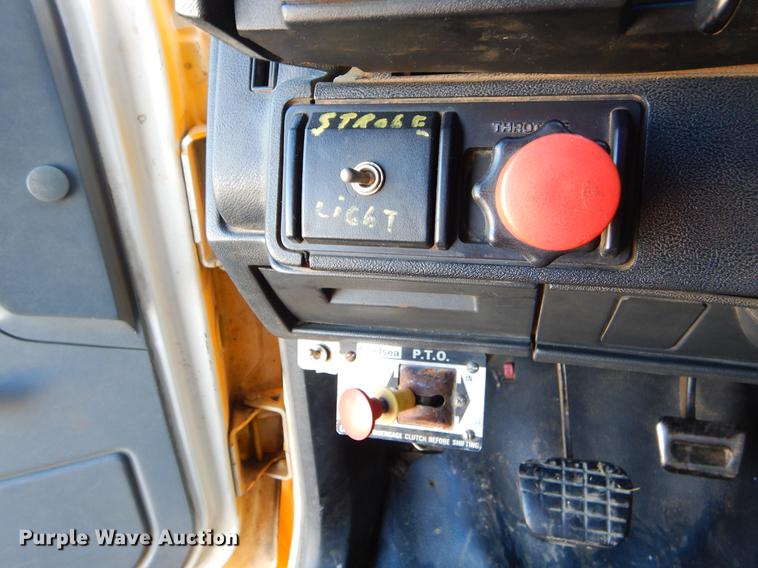 image for item EW9506 1990 GMC C6000 dump truck