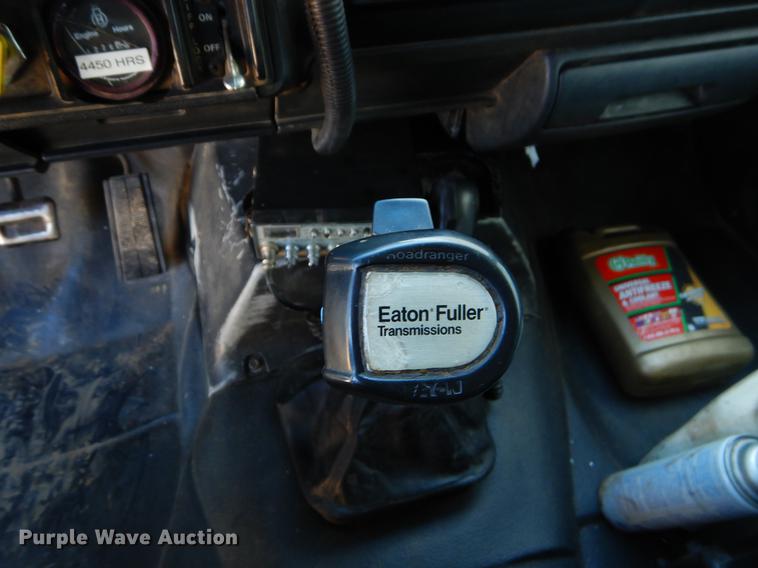 image for item EW9506 1990 GMC C6000 dump truck