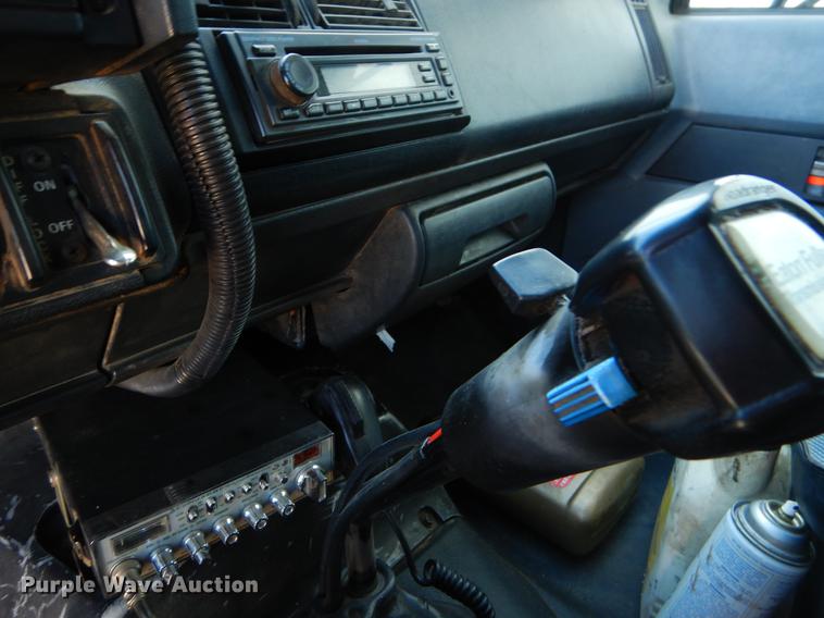 image for item EW9506 1990 GMC C6000 dump truck