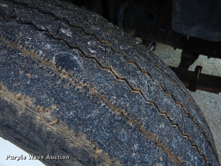 image for item EW9506 1990 GMC C6000 dump truck