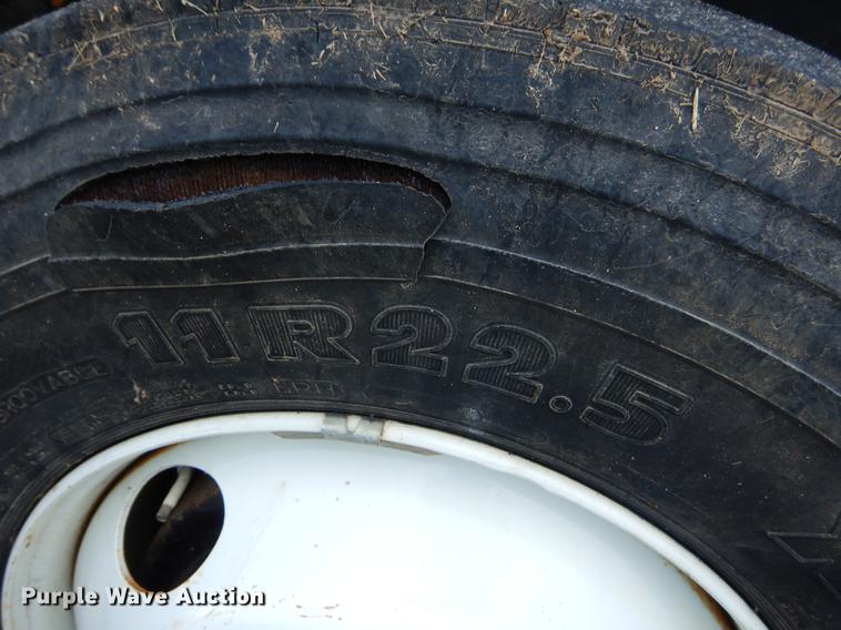 image for item EW9506 1990 GMC C6000 dump truck